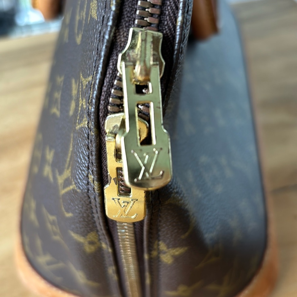 Louis Vuitton alma MM bag - Picture 6 of 11